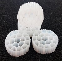 Hạt lọc Kaldnes PE05 (1kg) – Vật liệu lọc nước hồ cá, bể lọc