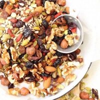 Hạt sấy khô Nature’s Graden Organic Trail Mix