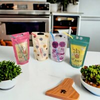 (HCM) 100 cái túi zip mix đựng trà sữa 500ml túi zipper nhựa thực phẩm có quai xách, có in hình chất lượng cao.