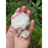 Hoa cài áo dài màu trắng