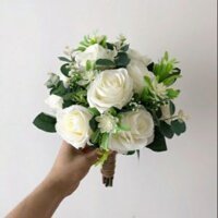 Hoa cầm tay cô dâu
