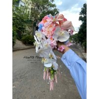 Hoa cưới cầm tay cô dâu hoa lan lụa thác nước mẫu hoa cưới dáng dài phong cách cưới hiện đại