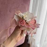 HOA ĐEO TAY CÔ DÂU STRAWBERRY ORCHID