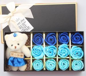 Hoa Hồng 3D Sáp 12 Bông Kèm Gấu Sweet Love