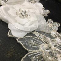 Hoa ren cài tóc cô dâu. Phụ kiện hoa cài