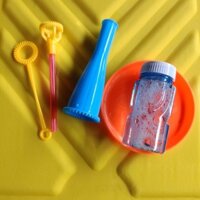 Hoài Cổ Barbie Gấu Bong Bóng Dính Không Màu Không Mùi Tuổi Thơ Bong Bóng Nước Lớn Nhỏ Trẻ Em Thổi Bong Bóng Đồ Chơi Chụp Ảnh20250221