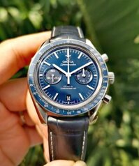 Home Thương hiệu Omega Omega Speedmaster Moonwatch Co-Axial Chronograph Blue Titanium 311.93.44.51.03.001