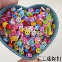 Hỗn Hợp 4mm 6mm Nút Mini Siêu Nhỏ Hai Mắt Tròn Nút Nhựa Sáu Điểm Búp Bê Barbie Quần Áo Đồ Chơi