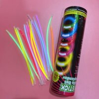 Hộp 100 Que Phát Sáng kèm 100 đầu nối tạo vòng- Vòng tay Dạ Quang nhiều màu ngầu nhiễn. BLANS