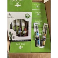 HỘP 30 BÀN CHẢI ĐÁNH RĂNG THAN TRE HOẠT TÍNH HÀN QUỐC BOSSi