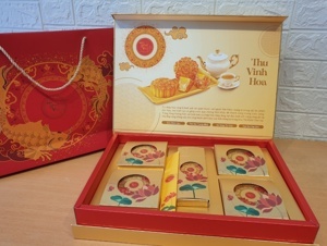 Hộp bánh trung thu Trăng Vàng Hoàng Kim Vinh Hoa (Vàng)