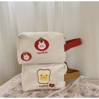 HỘP BÚT CÀ CHUA VÀ BÁNH TOAST KÈM HUY HIỆU NHỎ