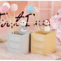 Hộp Cắm Bút Mèo Quàng Khăn Đỏ Công Chúa Dễ Thương - Art House - Mèo Quàng Khăn Đỏ