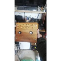 Hộp chuyển cọc loa vỏ gỗ sồi, 1 amply chơi 2 loa có thể tắt bật từng loa, có nhận làm số lượng cổng vào ra theo yêu cầu