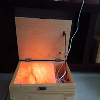 Hộp đèn đá muối Massage chân mặt cong Himalaya (20x20x5cm)