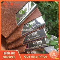 Hộp đựng danh thiếp khắc logo công ty bảo hiểm, nhận khắc từ một chiếc