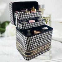 hộp đựng đồ trang điểm rích rắc