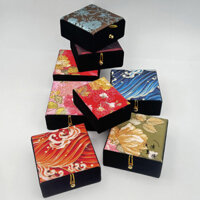 Hộp đựng đồ trang sức thêu Hộp đựng quà tặng Satin