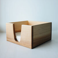 Hộp đựng khăn giấy vuông bằng gỗ thiết kế đơn giản