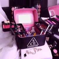 Hộp đựng mỹ phẩm 3ce