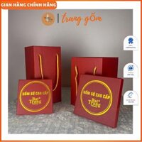 Hộp đựng quà tặng gốm sứ, bọc si đỏ lót lụa vàng quai vải in logo Gốm sứ Bát Tràng cao cấp - Trang Gốm TG701