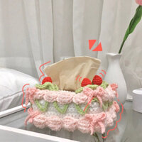 hộp giấy ăn bằng len hình bánh kem dâu tây 🍓