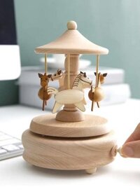 Hộp nhạc đu quay ngựa gỗ dẻ gai