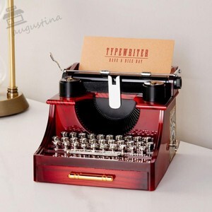 Hộp nhạc máy đánh chữ