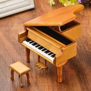 Hộp nhạc Piano gỗ