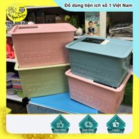 Hộp nhựa đựng đồ nắp đậy họa tiết chữ nổi