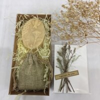 Hộp Quà tặng Mẹ, Quà tặng Cô giáo, Xà bông Thiên nhiên Handmade Nghệ Mật ong, Túi thơm và Thiệp hoa khô f5farm