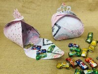 Hộp quà vương niệm đựng kẹo, bánh 11*14cm - Mẫu 3