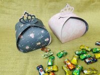 Hộp quà vương niệm đựng kẹo, bánh 11*14cm - Mẫu 18