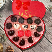Hộp Socola Valentine Trái Tim 16 Viên AVY Quà Tặng Người Yêu Đáng Yêu Siêu Ngon Ít Ngọt Kèm Hộp Thiệp Giá Sỉ