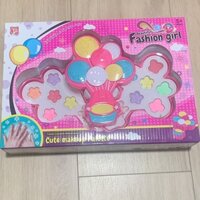 HỘP TRANG ĐIỂM ĐỒ CHƠI HELLO KITTY TIÊN CÁ CHO BÉ GÁI