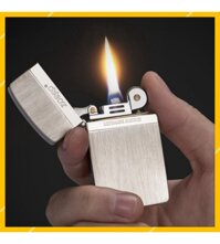 Hột Qụet Bật Lửa Xăng Đá Siêu Mỏng Zorro ZC5-12 Họa Tiết Xước Mịn In Logo - Dùng Xăng Bấc Đá Cao Cấp ( giao màu ngẫu nhiên )