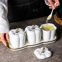 HŨ ĐỰNG GIA VỊ BẰNG SỨ KIỂU DÁNG ỚT CHUÔNG PHONG CÁCH VINTAGE  BỘ GIA VỊ SỨ 3 KÈM ĐẾ SỨ CAO CẤP KẺ CHỈ VÀNG KIM DECOR - Trắng