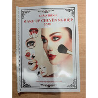 Hướng dẫn học viên makeup chuyên nghiệp