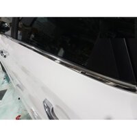 HUYNDAI ACCENT 2018: Nẹp viền chân kính