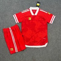 In tên số áo theo yêu cầu - Bộ quấn áo bóng đá đỏ loang