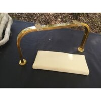 Kệ gác chân mạ vàng, cây gác chân inox làm móng màu vàng cho tiệm nail và spa | Thế Giới Ghế Nail