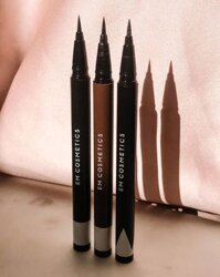 Kẻ mắt Em Cosmetics Illustrative Eyeliner Brush Tip