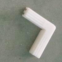 Ke nhựa bản 20*20, bán túi 100c, ke góc tủ cánh kính nhôm nội thất XF Quảng Đông, dùng cho mã E20568. E20569