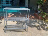 Kệ sắt lưới 3 sàn cao 1.2m, KT:120x50cm, 02 tăng cứng..