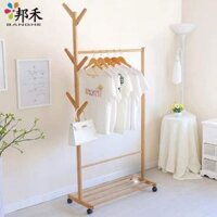 Kệ treo quần áo gỗ