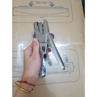 Kềm bấm giấy lớn, lực kềm mạnh bấm nhẹ nhàng (sử dụng kim số 3). TẶNG KÈM 1 HỘP KIM BẤM