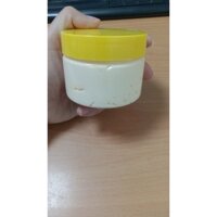 kem body ủ trắng