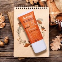 Kem chống nắng Avene B-Protect Very High Protection SPF50+ tạo hiệu ứng trang điểm nhẹ