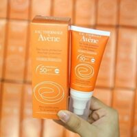 Kem chống nắng Avene Very High Protection Emulsion SPF 50+