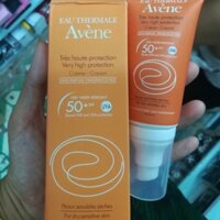 Kem chống nắng Avene